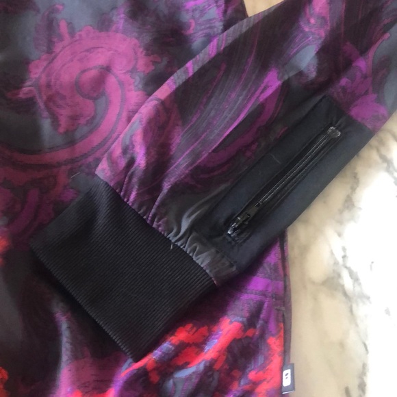 Light weight Fabletics jacket - Picture 2 of 6